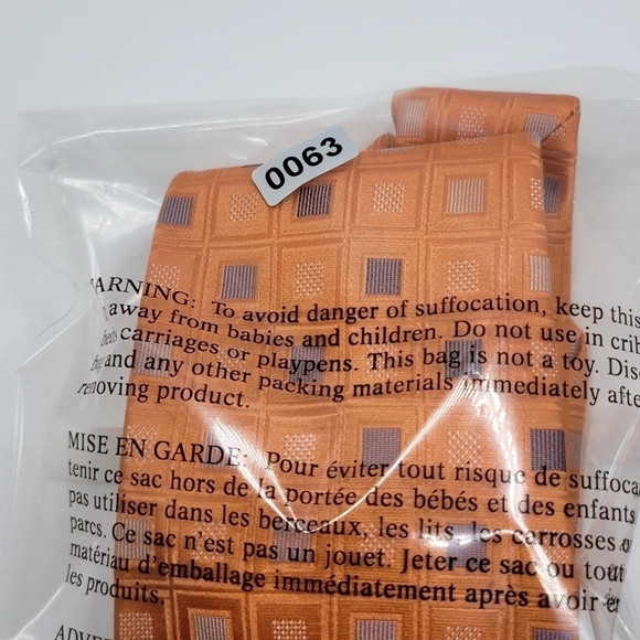 Orange Geometric 100% Silk Men's Tie - Picture 3 of 3